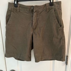 The North Face Mens khaki shorts Sz 32